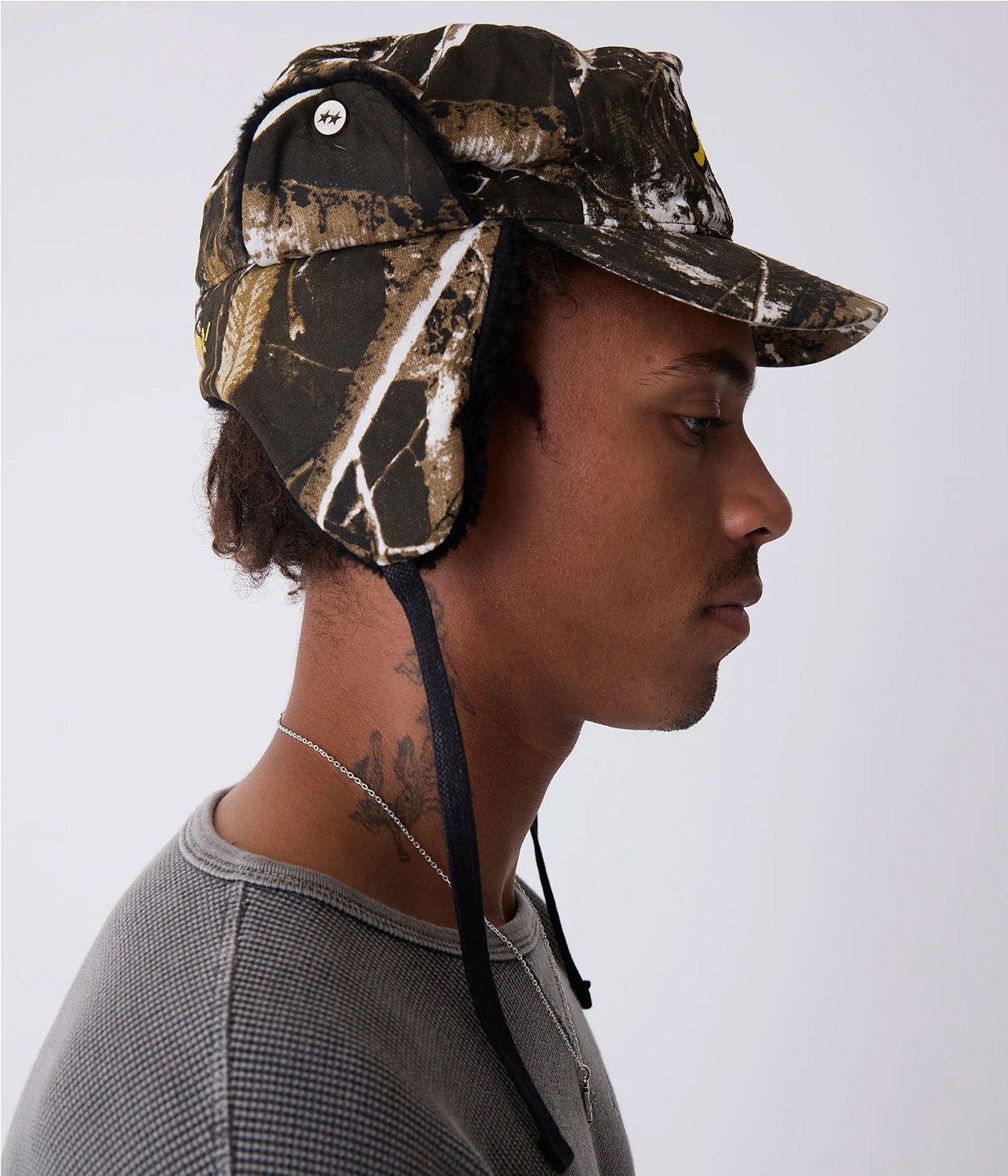 TWOJEYS TJ INITIALS EARFLAP