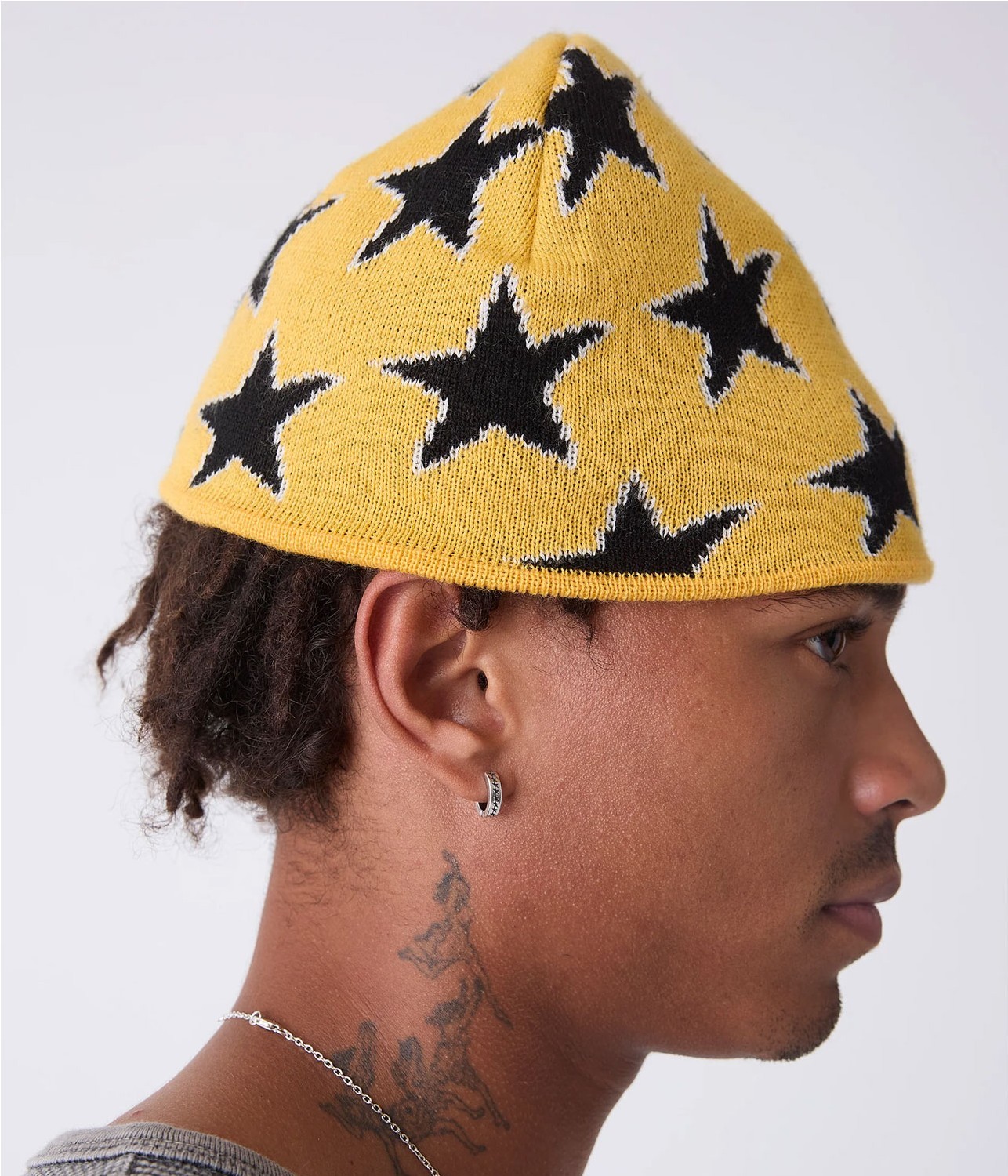 TWOJEYS ALL-OVER STARS BEANIE