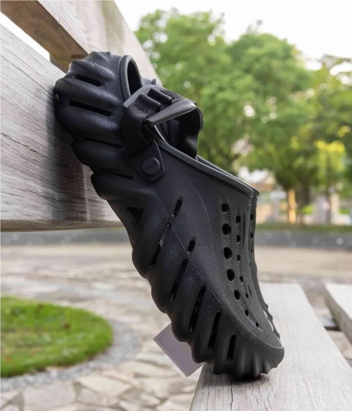 CROCS ECHO CLOG U