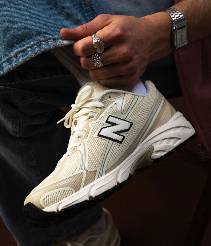 NEW BALANCE 740