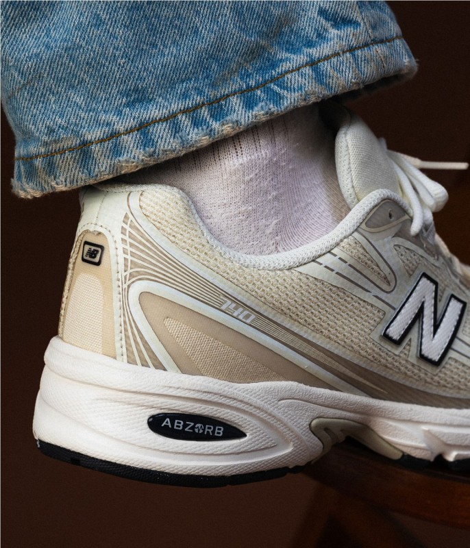 NEW BALANCE 740