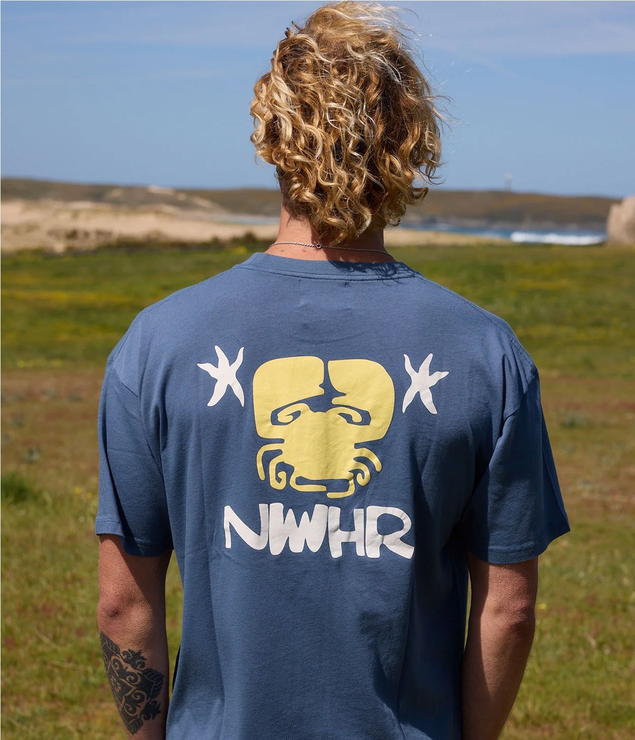 NWHR ENTRE AS PEDRAS TEE