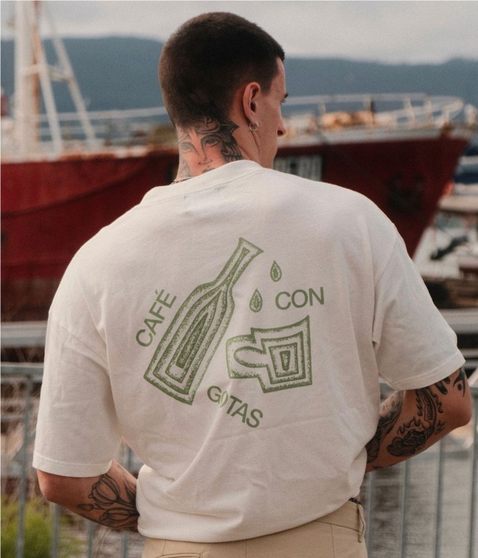 NWHR CAFÉ CON GOTAS TEE