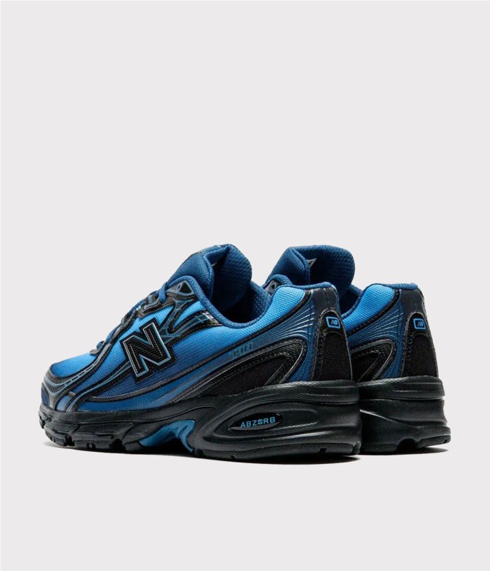 NEW BALANCE 740