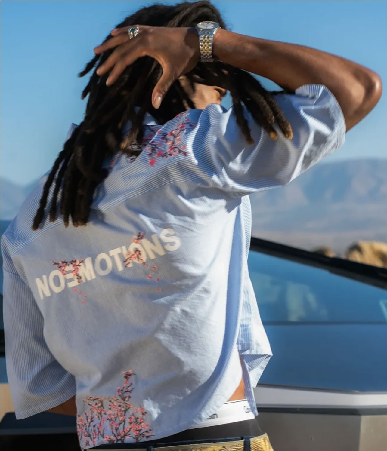 NOEMOTIONS FLOWER SHIRT