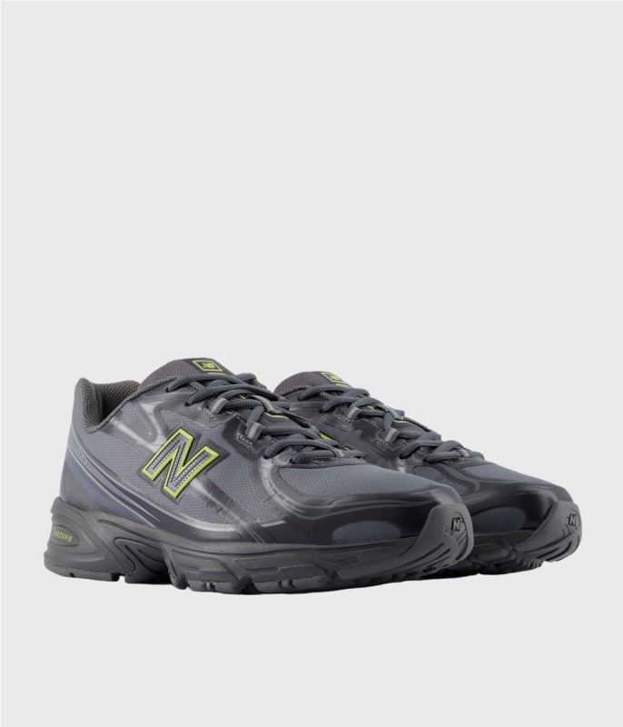 NEW BALANCE 740