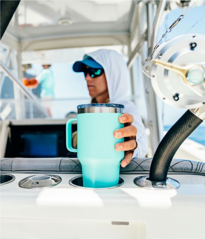 YETI RAMBLER TRAVEL MUG 30 OZ