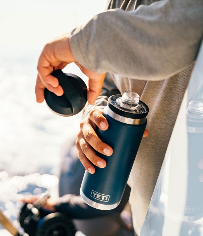 YETI RAMBLER BOTTLE CHUG 18 OZ
