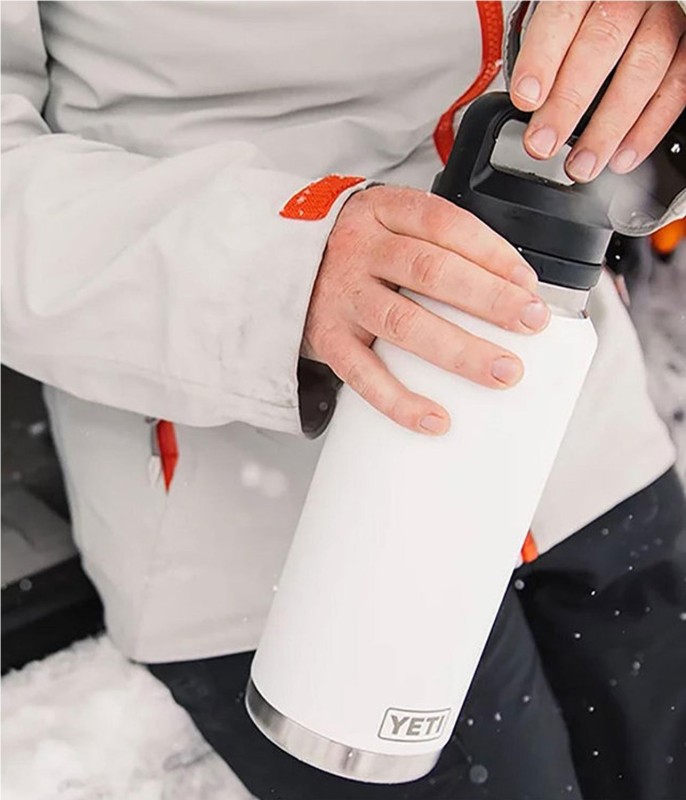 YETI RAMBLER BOTTLE CHUG 26 OZ