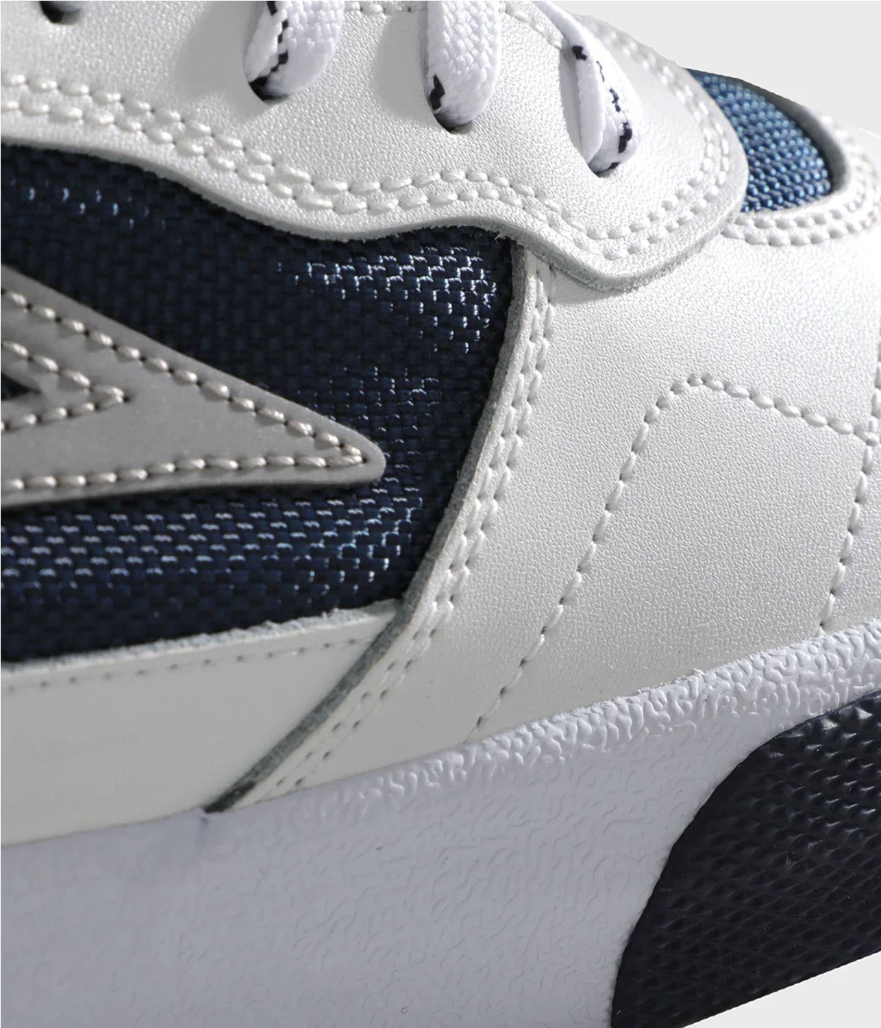 LAKAI CAMBRIDGE