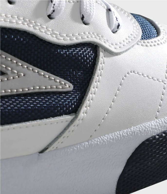 LAKAI CAMBRIDGE