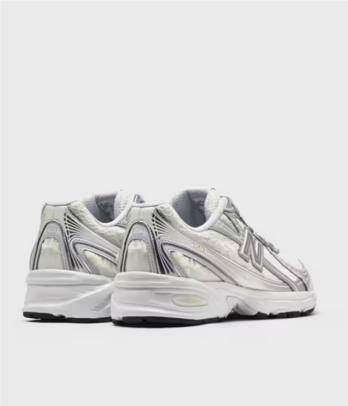 NEW BALANCE 740